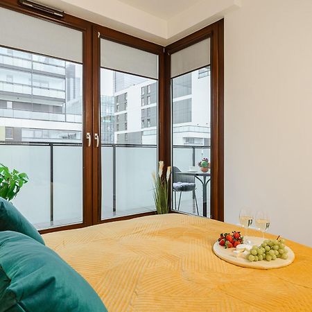 Cozy Family Apartments With Balcony Near Zlote Tarasy Варшава Экстерьер фото
