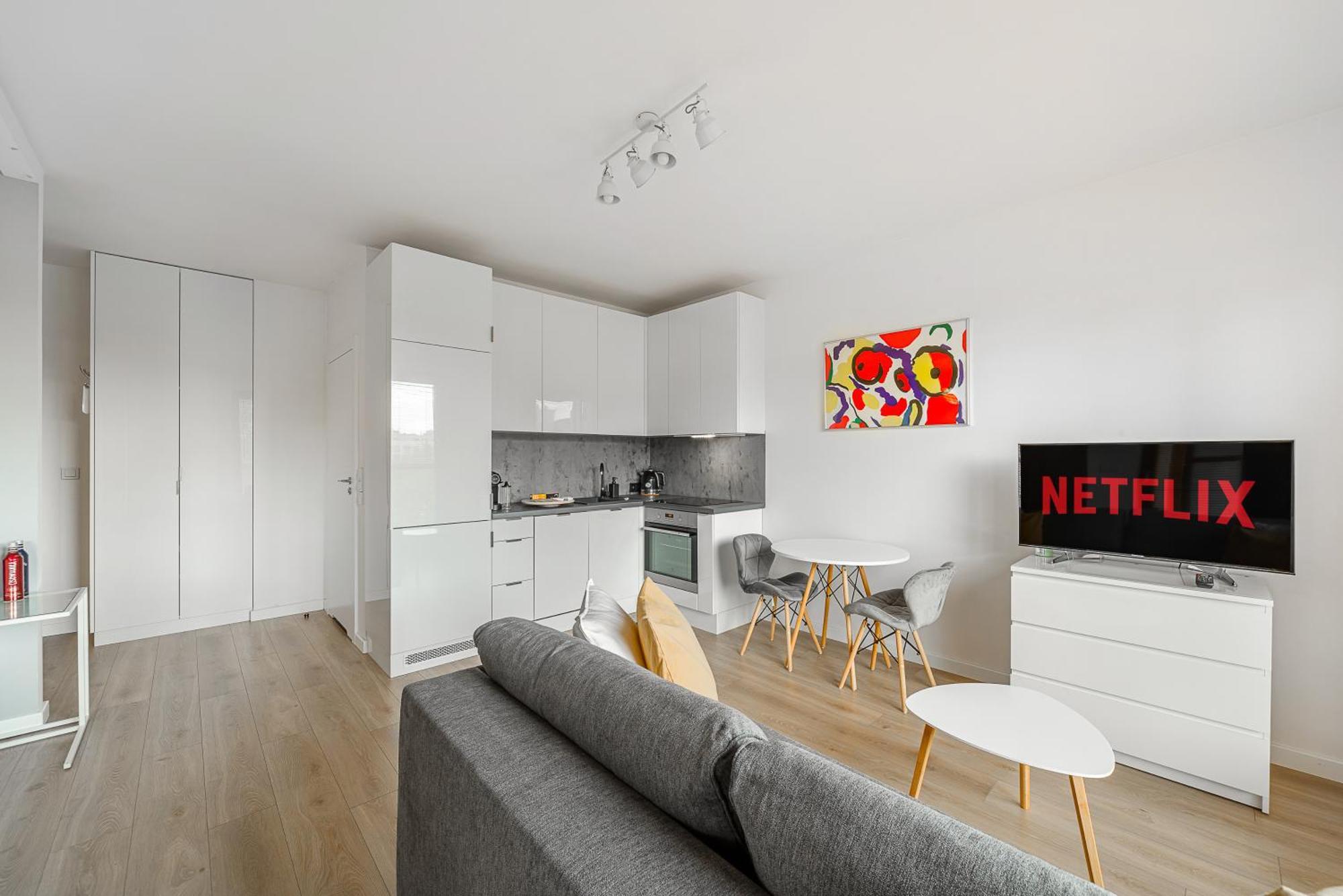 Cozy Family Apartments With Balcony Near Zlote Tarasy Варшава Экстерьер фото