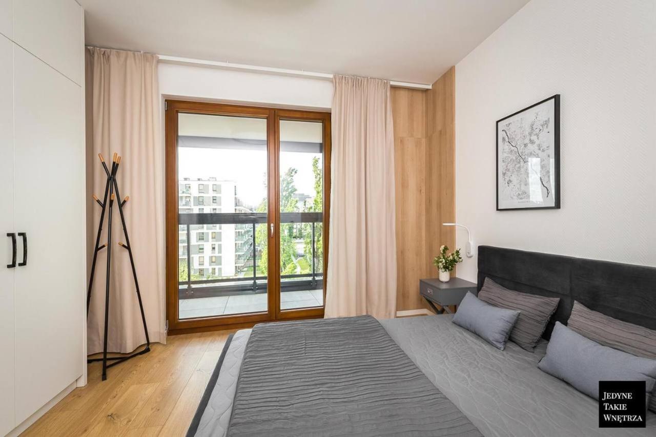 Cozy Family Apartments With Balcony Near Zlote Tarasy Варшава Экстерьер фото